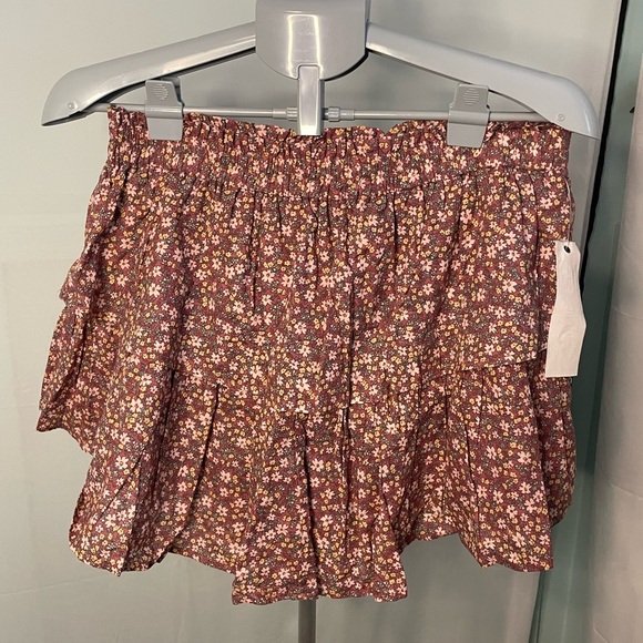VANILLA STAR NWT Double Tier Pleated Floral Skirt Size Large - Picture 1 of 9